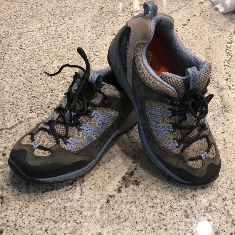 Women’s Size 6 Merrell trail shoes